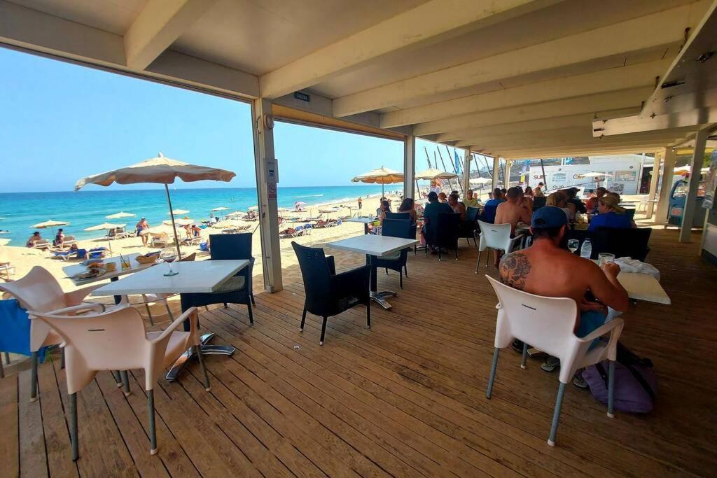 Amplio Apartamento En La Playa Del Esquinzo Playa Jandia Exteriör bild
